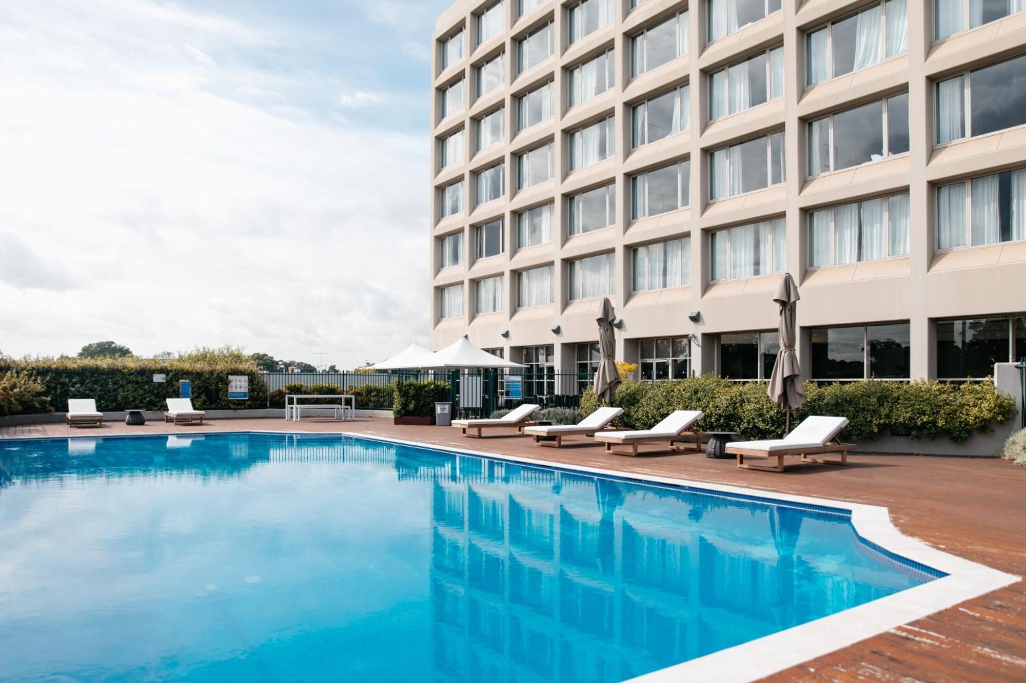 Mercure Sydney Parramatta 4* Rosehill