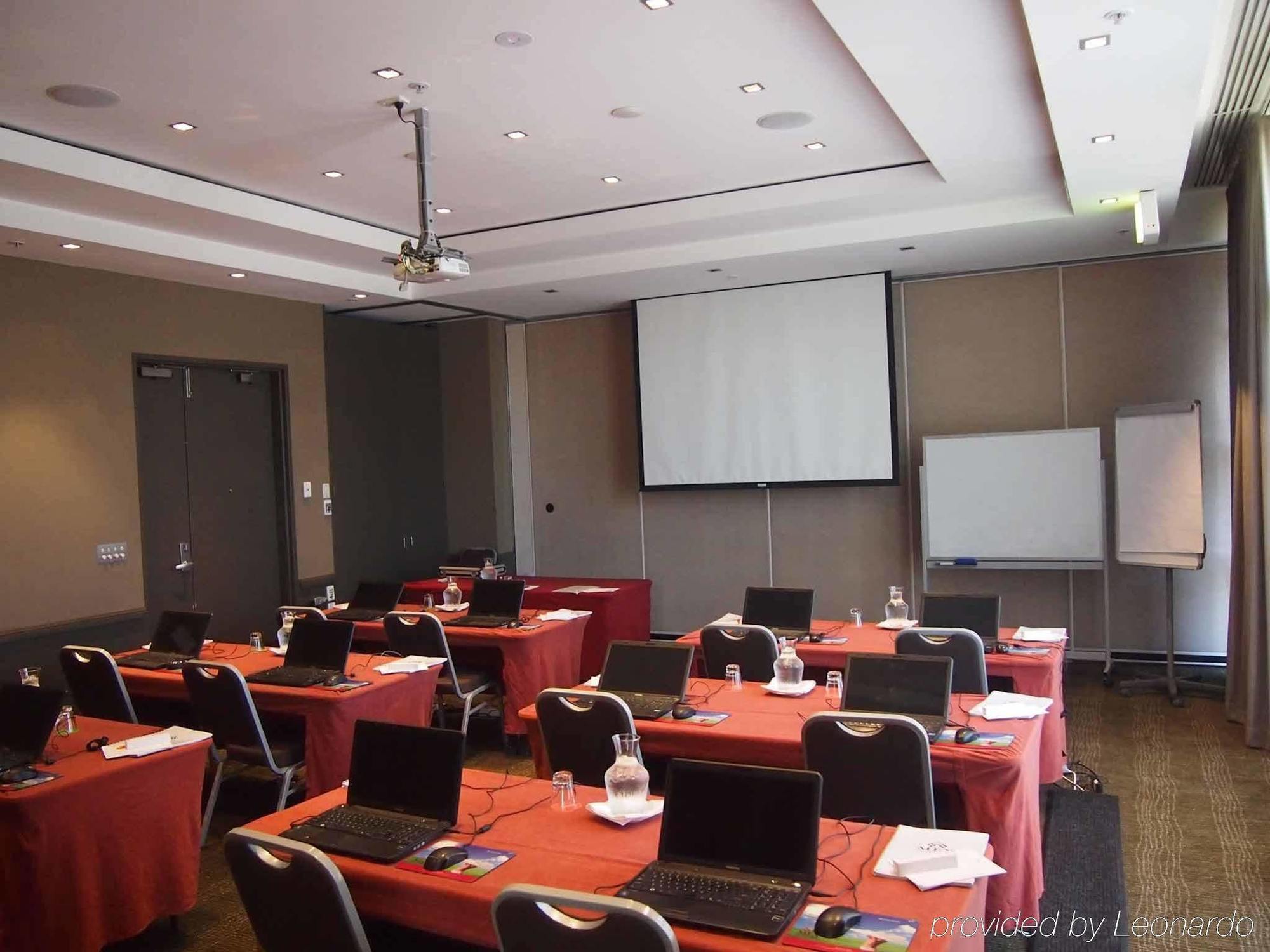 Hotel Mercure Sydney Parramatta 4*