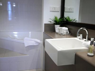 Mercure Sydney Parramatta 4*
